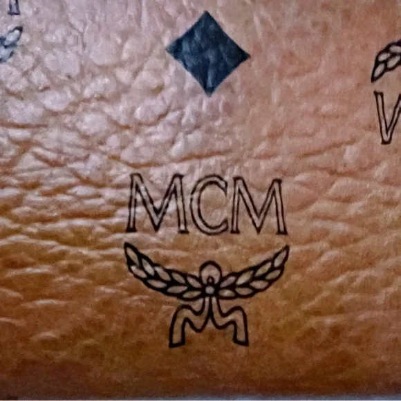 MCM Cognac Leather Key Holder EUC! - Picture 2 of 9